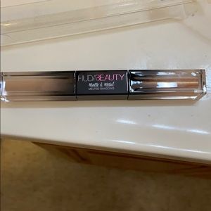 Huda Beauty Eye Shadow